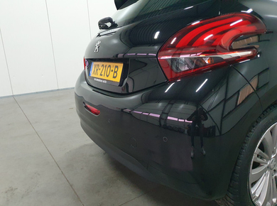 Peugeot 208 1.2 PureTech Blue Lease Allure NAVI/CARPLAY/CLIMA/LMV