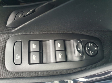 Peugeot 208 1.2 PureTech Blue Lease Allure NAVI/CARPLAY/CLIMA/LMV