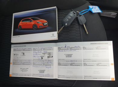 Peugeot 208 1.2 PureTech Blue Lion NAVI/PDC/CRUISE/TRHAAK/AIRCO