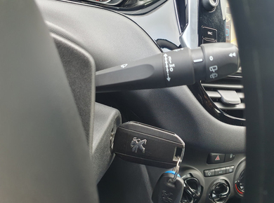 Peugeot 208 1.2 PureTech Blue Lion NAVI/PDC/CRUISE/TRHAAK/AIRCO