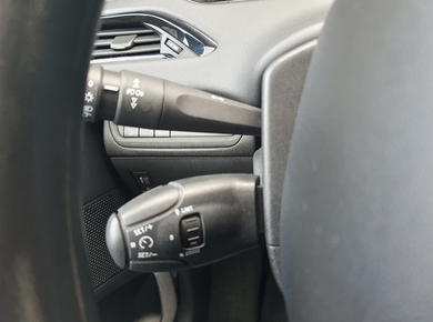 Peugeot 208 1.2 PureTech Blue Lion NAVI/PDC/CRUISE/TRHAAK/AIRCO