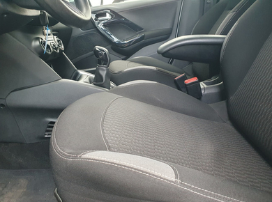 Peugeot 208 1.2 PureTech Blue Lion NAVI/PDC/CRUISE/TRHAAK/AIRCO