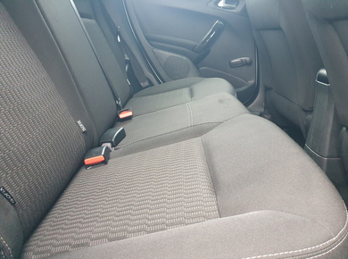 Peugeot 208 1.2 PureTech Blue Lion NAVI/PDC/CRUISE/TRHAAK/AIRCO