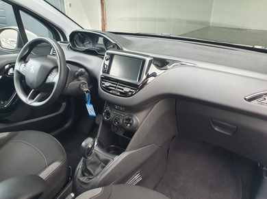 Peugeot 208 1.2 PureTech Blue Lion NAVI/PDC/CRUISE/TRHAAK/AIRCO