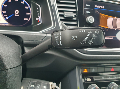 Volkswagen T-Roc 1.5 TSI Sport CARPLAY/LED/ACRUISE/CLIMA