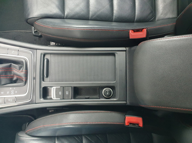 Volkswagen Golf 2.0 TSI GTI NAVI/LEDER/STOELVERW/CRUISE