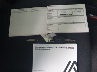 Renault Clio 1.0 TCe 90 Equilibre CARPLAY/CRUISE/AIRCO