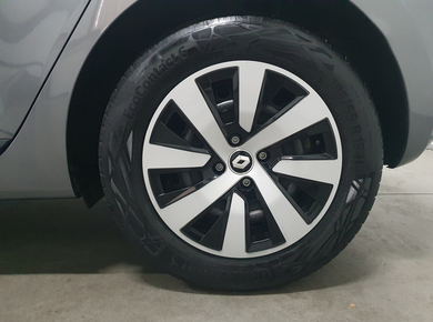 Renault Clio 1.0 TCe 90 Equilibre CARPLAY/CRUISE/AIRCO