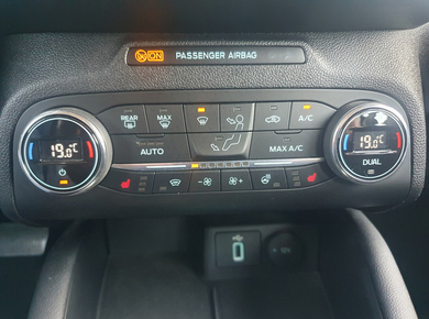 Ford FOCUS Wagon 1.0 EcoBoost Titanium Business NAVI/CRUISE/AIRCO/LMV