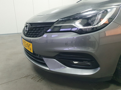 Opel Astra Sports Tourer 1.2 Ultimate PDC/TREKH./HALF-LEDER/NAVI/AIRCO/CRUISE
