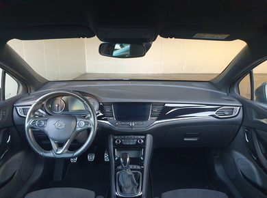 Opel Astra Sports Tourer 1.2 Ultimate PDC/TREKH./HALF-LEDER/NAVI/AIRCO/CRUISE