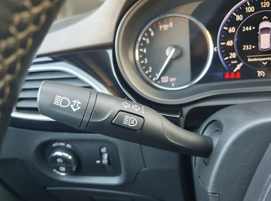 Opel Astra Sports Tourer 1.2 Ultimate PDC/TREKH./HALF-LEDER/NAVI/AIRCO/CRUISE