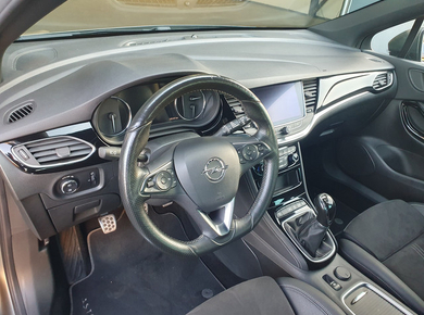 Opel Astra Sports Tourer 1.2 Ultimate PDC/TREKH./HALF-LEDER/NAVI/AIRCO/CRUISE