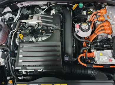 CUPRA Leon Sportstourer 1.4 e-Hybrid Essential Navi/LED/CARPLAY/DIGDASH