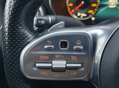 Mercedes-Benz C-Klasse 180 Business Solution AMG NAVI/TRHAAK/DIG.COCKPIT/H-LEDER