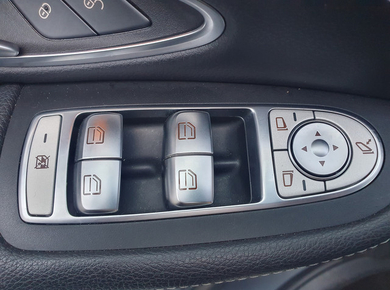 Mercedes-Benz C-Klasse 180 Business Solution AMG NAVI/TRHAAK/DIG.COCKPIT/H-LEDER