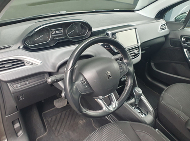 Peugeot 208 1.2 PureTech Allure NAVI/PDC/CARPLAY/TRHAAK/LMV