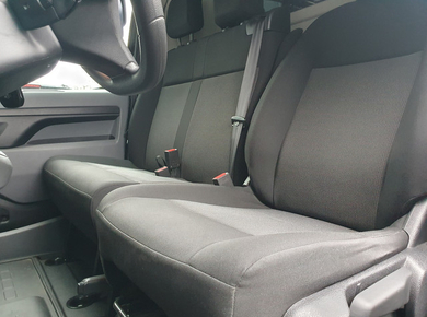 Peugeot Expert 2.0 BlueHDI 180 PK PDC/NAVI/TRHAAK/AIRCO