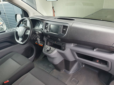 Peugeot Expert 2.0 BlueHDI 180 PK PDC/NAVI/TRHAAK/AIRCO