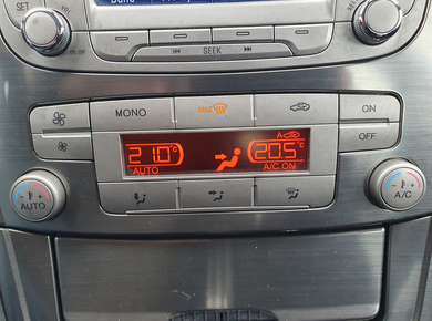 Ford Mondeo Wagon 2.0-16V Limited NAVI/TRHAAK/PDC/CRUISE/CLIMA