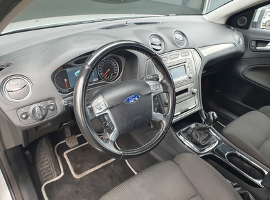 Ford Mondeo Wagon 2.0-16V Limited NAVI/TRHAAK/PDC/CRUISE/CLIMA