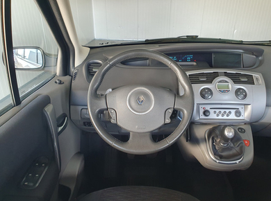 Renault Grand Scénic 2.0-16V Tech Line CLIMA/TRHAAK/CRUISE/LMV