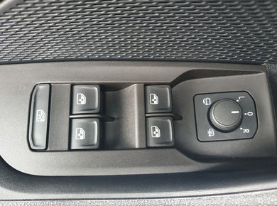 Škoda Octavia Combi 1.5 e-TSI Business Edition NAVI/PDC/LED/CRUISE/AIRCO/LMV