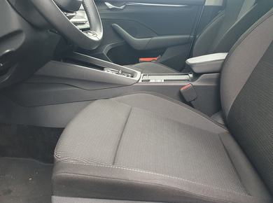 Škoda Octavia Combi 1.5 e-TSI Business Edition NAVI/PDC/LED/CRUISE/AIRCO/LMV