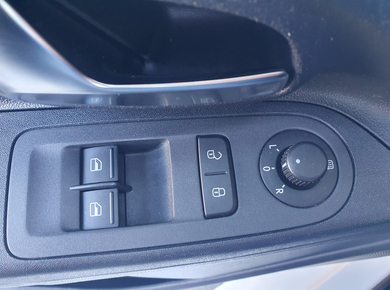 Volkswagen up! 1.0 move up! BlueMotion NAVI/AIRCO/STOELVERW