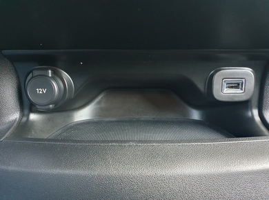 Citroën C4 Cactus 1.2 PureTech Shine NAVI/TRHAAK/CRUISE/STOELVERW