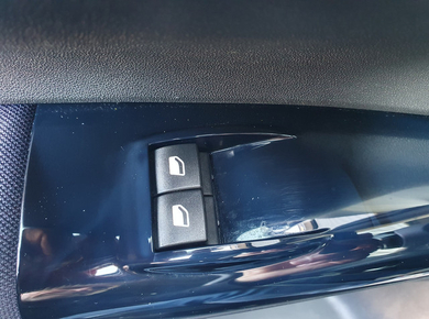 Citroën C4 Cactus 1.2 PureTech Shine NAVI/TRHAAK/CRUISE/STOELVERW