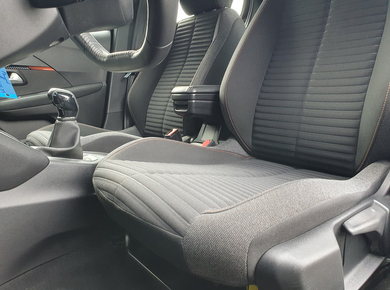 Peugeot 208 1.2 PureTech Active Pack NAVI/PDC/AIRCO/LMV