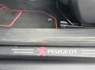 Peugeot 208 1.2 PureTech Active Pack NAVI/PDC/AIRCO/LMV