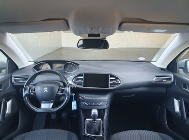 Peugeot 308 SW 1.2 PureTech Blue Lease Premium NAVI/PDC/CRUISE/TRHAAK