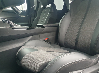 Peugeot 3008 1.2 PureTech Blue Lease Premium NAVI/PDC/CRUISE/CLIMA/CAMERA