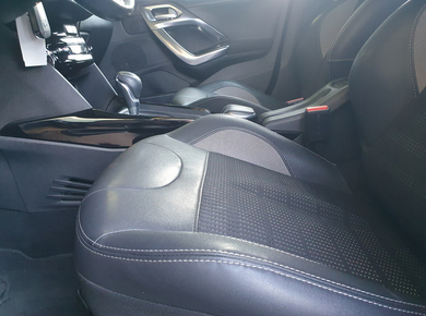 Peugeot 2008 1.2 PureTech Allure NAVI/CARPLAY/CRUISE/