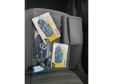 Opel Combo Tour 1.2 Turbo L1H1 Edition PDC/CARPLAY/AIRCO/CRUISE