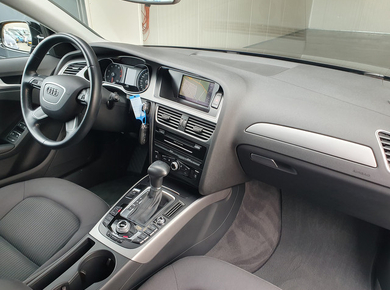 Audi A4 Avant 1.8 TFSI Business Edition PDC/XENON/NAVI/CRUISE/CLIMA/LMV