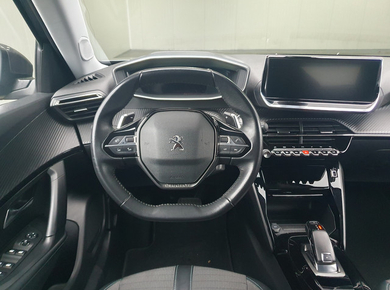 Peugeot 2008 1.2 PureTech Blue Lease Allure NAVI/TRHAAK/CRUISE/CAMERA/PDC