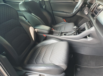 Škoda Kodiaq 1.5 TSI Business Edition PDC/TREKH./CARPLAY/NAVI/CRUISE/AIRCO/LMV
