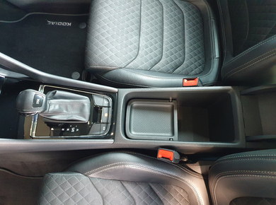 Škoda Kodiaq 1.5 TSI Business Edition PDC/TREKH./CARPLAY/NAVI/CRUISE/AIRCO/LMV