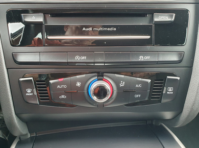 Audi A4 Avant 1.8 TFSI Business Edition PDC/XENON/NAVI/CRUISE/CLIMA/LMV