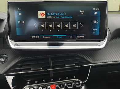 Peugeot 208 1.2 PureTech Allure NAVI/CRUISE/AIRCO/LMV