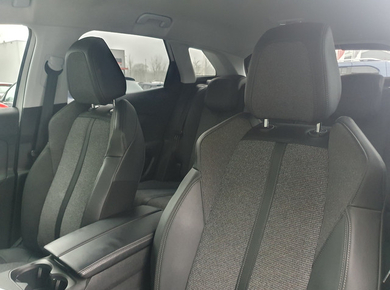 Peugeot 3008 1.2 PureTech Blue Lease Premium NAVI/PDC/CRUISE/CLIMA/CAMERA