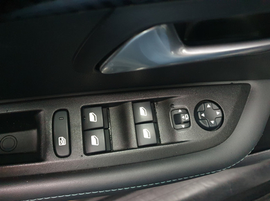 Peugeot 208 1.2 PureTech Allure NAVI/CRUISE/AIRCO/LMV