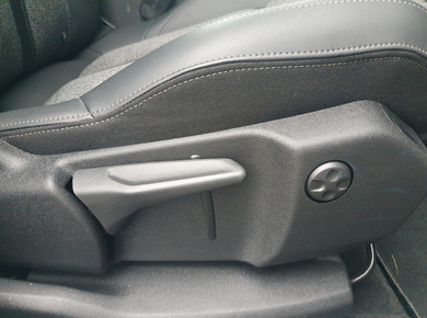 Peugeot 3008 1.2 PureTech Blue Lease Premium NAVI/PDC/CRUISE/CLIMA/CAMERA