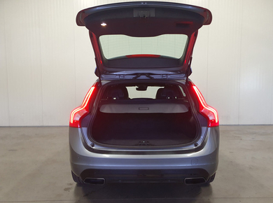 Volvo V60 2.0 T4 Polar+ NAVI/PDC/LEDER/CRUISE/CLIMA/LMV