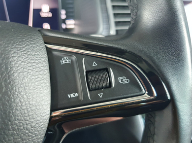 Škoda Kodiaq 1.5 TSI Business Edition PDC/TREKH./CARPLAY/NAVI/CRUISE/AIRCO/LMV