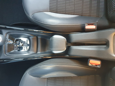 Peugeot 2008 1.2 PureTech Allure NAVI/CARPLAY/CRUISE/