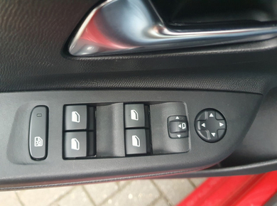 Opel Corsa 1.2 GS Line PANO/NAVI/LED/TRHAAK/LMV/CAMERA